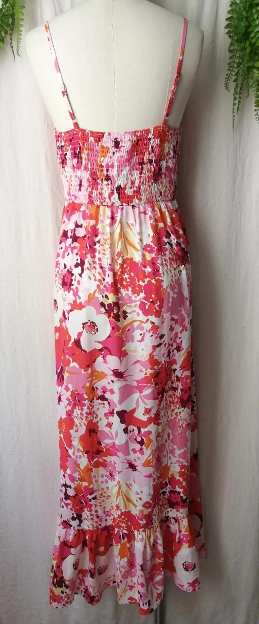 Vestido largo fluido con estampado floral y espalda fruncida "Belcci" – photo 4